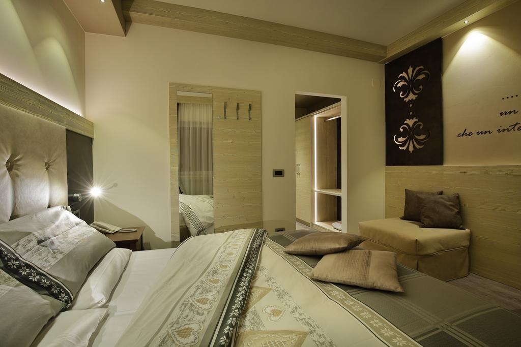 Hotel Azola Каназей Екстериор снимка