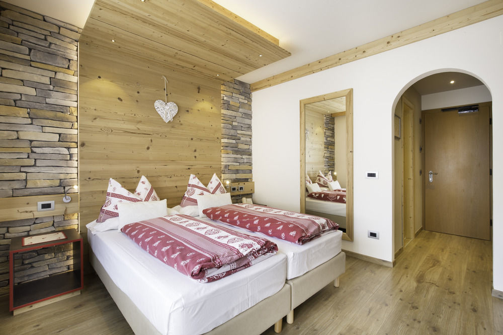 Hotel Azola Каназей Екстериор снимка