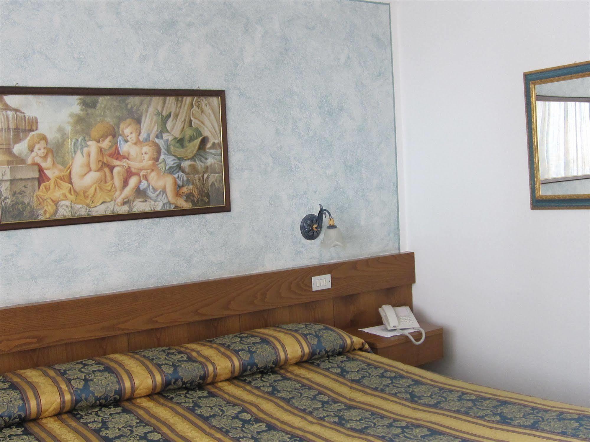 Hotel Azola Каназей Екстериор снимка