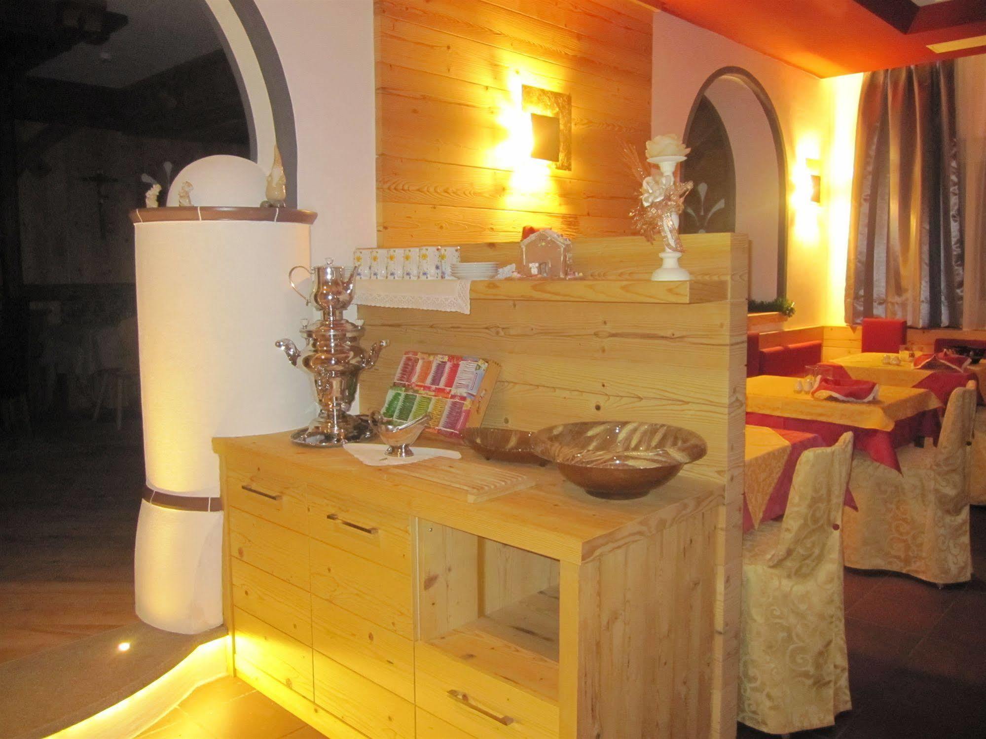 Hotel Azola Каназей Екстериор снимка
